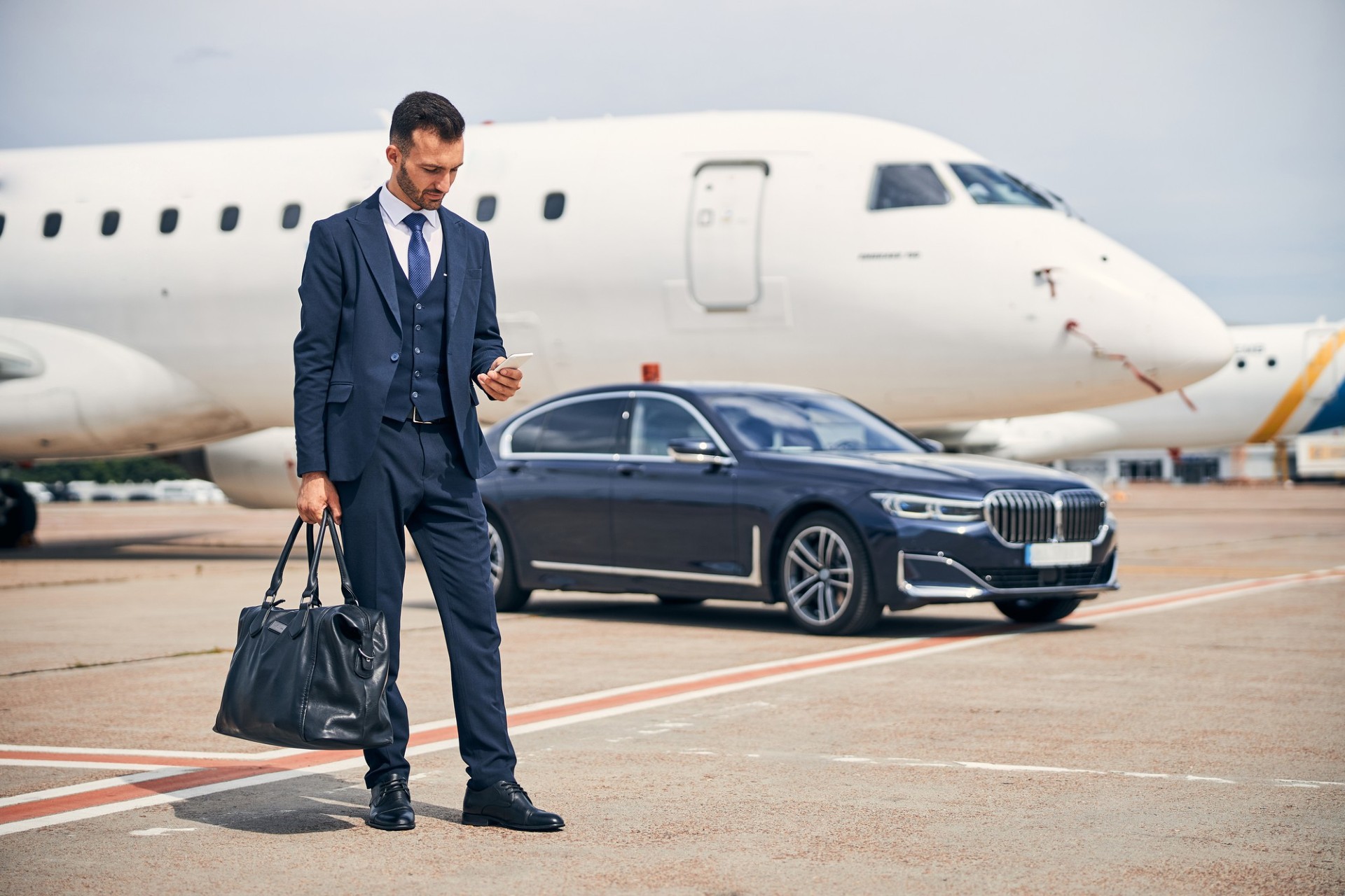 Should You Buy or Lease a Private Jet